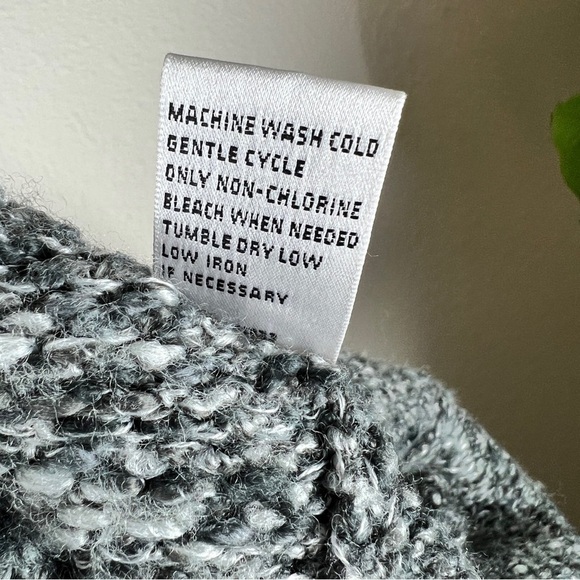 Chaus Gray Knit Cardigan Sweater - Picture 10 of 14